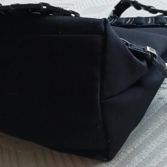 Black Canvas Chain Link Laptop Tote Shoulder Bag - Picture 5 of 9